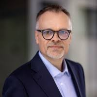 100+ "Lužák" profiles