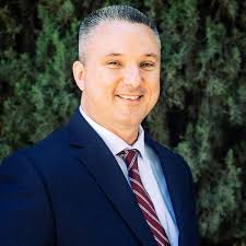 The Outside People: 3 Stories of Young Hero's Making a Difference: de  Bruin, Robert, Galvez, Dalia: 9798392213818: Amazon.com: Books