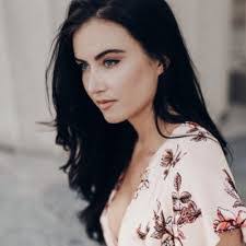 Amber Kirschbaum's Instagram, Twitter & Facebook