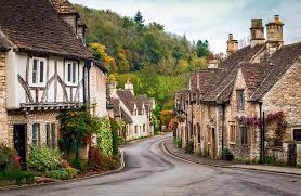 The uk has seen a recent surge in covid cases as a result of the more easily transmitted delta variant. Road Tripping England Safe Driving Tips For Travelers