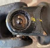 Are the U joints on the drive shaft serviceable? : r/240sx