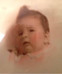 Hello, is someone willing to change the background