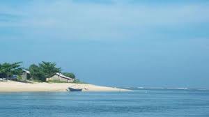 Pantai ujung genteng sudah mulai menjadi tempat wisata yang memanjakan para pengunjungnya. Pantai Ujung Genteng Kondisi Saat Ini Tiket Masuk