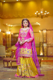 Pin By H I On Mehndi Brides Pakistani Wedding Outfits Pakistani Bridal Dresses Indian Gowns Dresses