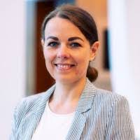 Anna Heinemann's Instagram, Twitter & Facebook