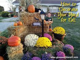 How To Make Cornstalk Bundles For Fall Yard Decorating The Bandit Lifestyle