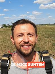 Când te arunci de la 4000m, vezi lumea altfel… și cât de mic ești în ea...  . . . #skydiving #tntbrothers #romania #skydive #sky #4000meters #skyhigh  #clouds #limitless #viral_video #experience ...