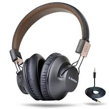 35 Little Known Hacks To Banish Odors From Every Room In Your House It Will Smell Like New Headphones Headset In Ear Headphones