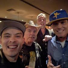 You know it's gonna be a fun night when you get to hang with Farmtruck and  AZN, Chris Jacobs and Vanilla Ice in New York City. Let's just say my beer  assistant