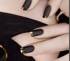 أكثر من 20 صورة لطلاء الأظافر مانيكير أسود مزخرف بطريقة رائعة ماكياج بنات صورة 4 in 2021 pink nail art designs black nail designs matte nails design