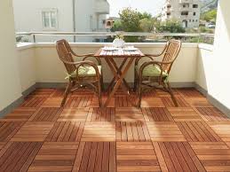 Einzigartig 41 fur klick fliesen terrasse fliesen terrasse bodenbelag terrasse fliesen. Ob Auf Dem Balkon Der Terrasse Oder Im Garten Klickfliesen Aus Akazienholz Wirken Stets Attraktiv Holzfliesen Terrassenboden Terrassenfliesen