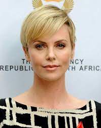 Short hairstyles for round face /getty images. Pin On Hairstyles To Try