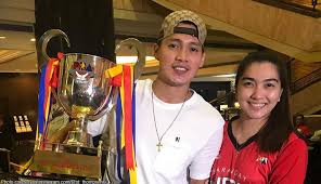 Scottie thompson is such a beautiful woman and we can only wish for a chance to meet her in scottie thompson, the american television, film, and stage actress is best known for her role as dr. Look Scottie Thompson Girlfriend Celebrate 7th Anniversary