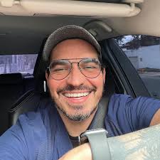 Dr. Eduardo Cabello La Rosa