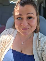 I had the best massage today at Essence Body Studio. Krista was fantastic!  The spa is pretty and clean and she addressed all of my issues (sore back,  hand/wrist pain). Bonus: her