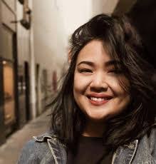 Jennifer Dingle's Instagram, Twitter & Facebook