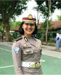 Seragam itu didesain khusus sesuai kebutuhan polwan muslim. Pin Auf Chinese Policewoman