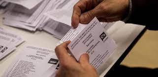 A qué hora me toca ir a votar en la segunda vuelta según la onpe el organismo electoral plantea un horario escalonado para evitar las aglomeraciones para prevenir los contagios. Elecciones Catalanas 2021 Guia Para Votar En Las Elecciones Catalanas Del 14 F