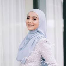 Perkembangan terkini, mira filzah kini muncul dalam drama terbaru berjudul the maid dan memegang watak sebagai elisa. Baju Warna Kulit Dikecam Mira Filzah Tak Kisah Mynewshub