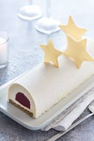 Buche Chocolat Blanc Framboise Et The Matcha Lilie Bakery Recette Buche Chocolat Blanc Framboise Chocolat Blanc Dessert Chocolat Blanc