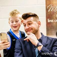 Sam Roselli's Instagram, Twitter & Facebook