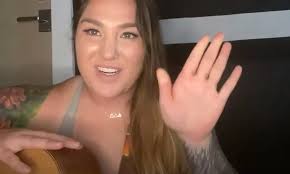 Garth Brooks' Daughter, Allie Colleen Honors CNY Seniors