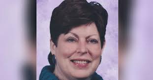 Christina Muriel's Instagram, Twitter & Facebook