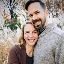 Karen Gobert's Instagram, Twitter & Facebook