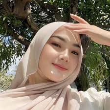 Mengomentari foto anda Kyk pernah lihat tp dimna yaa.....