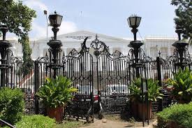 Near Horniman Circle Garden ...