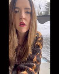 🍾➕🐰💩🟰HIT SONG. Let’s make a Guinness world record for most co-writers 