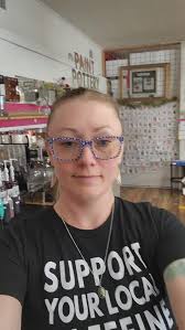 Kristin Borst's Instagram, Twitter & Facebook