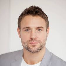 Cheryl Kienzle's Instagram, Twitter & Facebook