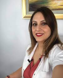 حوار خاص الليلةالساعة 19:30 بتوقيت تونس ان شاء الله. مع الدكتورة: هالة  بوراوى مشكورة 🤝 خبيرة جراحة التجميل . تابعونا . يمكنكم ارسال أسئلتكم على  المباشر والدكتورة تجيب وتنصح. جام 👍 وبرتاجي 💑💃