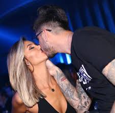 Citeste acum toate articole despre prietenii de la 11 pe digi24.ro. Ramona Olaru Asistenta De La Prietenii De La 11 Este CÄƒsÄƒtoritÄƒ De 3 Ani