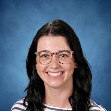 Kim Geer's Instagram, Twitter & Facebook