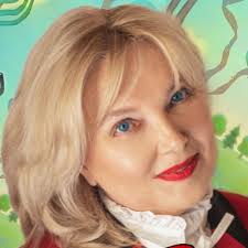 Good luck to the Class of 2024, remember to keep in touch 💚