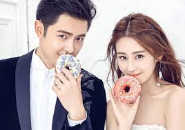 Cuentas y cuentos en exposición de joyería en Turquía_Spanish.xinhuanet.com