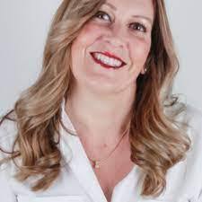 Cindy Nicholson's Instagram, Twitter & Facebook