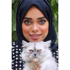 Mashael is a tv presenter and netflix actres. Ù…Ø´Ø§Ø¹Ù„ Ø§Ù„Ø´Ø­ÙŠ ØªØ¨ÙƒÙŠ ÙˆØªØ¹ØªØ°Ø± Ù…Ù† Ø£Ù‡Ù„Ù‡Ø§ Ø¨Ø³Ø¨Ø¨ Ù‡Ø°Ù‡ Ø§Ù„ÙÙŠØ¯ÙŠÙˆÙ‡Ø§Øª Ù…Ø¬Ù„Ø© Ø³ÙŠØ¯ØªÙŠ