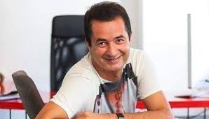 Yazısının arkadaşın uçağı, arkadaşın adası başlıklı bölümünde acun ilıcalı ve hülya avşar'ın arkadaşları olduğunu belirten hakan hakan, yazısında acun ilıcalı yeni bir uçak satın almış. Acun Ilicali Yeni Ucak Aldi Magazin Haberleri Ntv