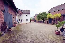 Scheune, pferdestall, ponystall mit auslauf, uvm lässt das herz eines jeden höher. Liebhaber Objekt Saniertes Bauern Wohnhaus Mit Grossem Grundstuck Weideland Helga Jakobs Immobilien