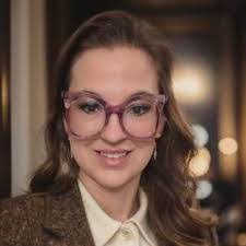 Nicole Wendel's Instagram, Twitter & Facebook