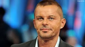 Heute ist der 63. Geburtstag des italienischen Dressman Den Harrow  (eigentlich Stefano Zandri). Lieber Den, wir gratulieren Dir recht herzlich  zum Geburtstag und wünschen Dir für Dein neues Lebensjahr alles Gute. ♥