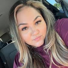 Caroline Hurtado's Instagram, Twitter & Facebook