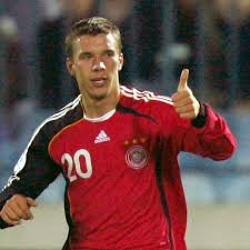 Länderspiel am mittwoch gegen england in dortmund wird auch sein letztes sein. Low Rat Podolski Hor Auf Dein Herz Koln Wechsel Kein Abstieg Fc Bayern