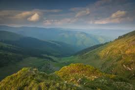 Ajunge până la limita nordică a frontierei cu ucraina. MunÈii MaramureÈului