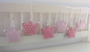 Kronen Girlande Furs Kinderzimmer Baby Diy Baby Basteln Dekoration Kinderzimmer