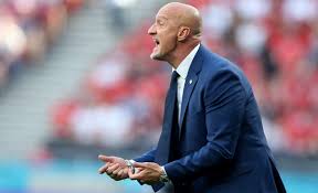 Troppo forti i campioni uscenti che hanno approfittato dei pochi. Xhnwsdrh 2auqm