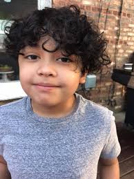 Cortes de cabello para que tu hijo luzca guapísimo 😍🥰 Vía Pinterest